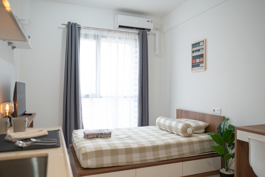 Minimalist cozy Apartment beside Ikea @AlamSutera